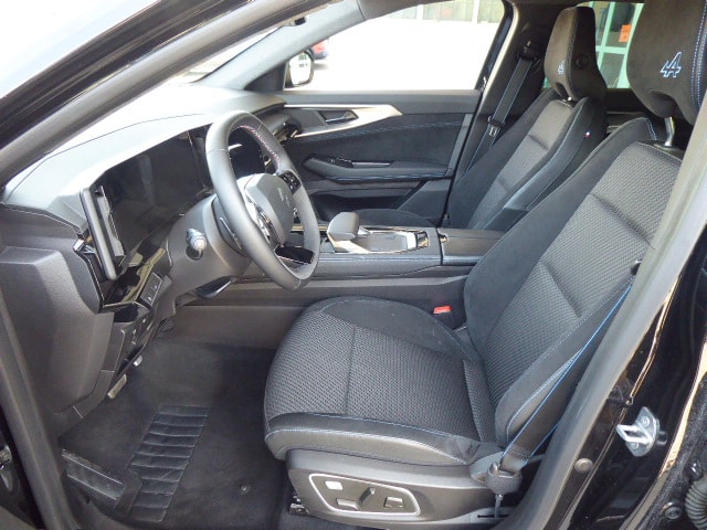 RENAULT Austral 1.2 HEV 200 Techno Esprit Alpine-image-4