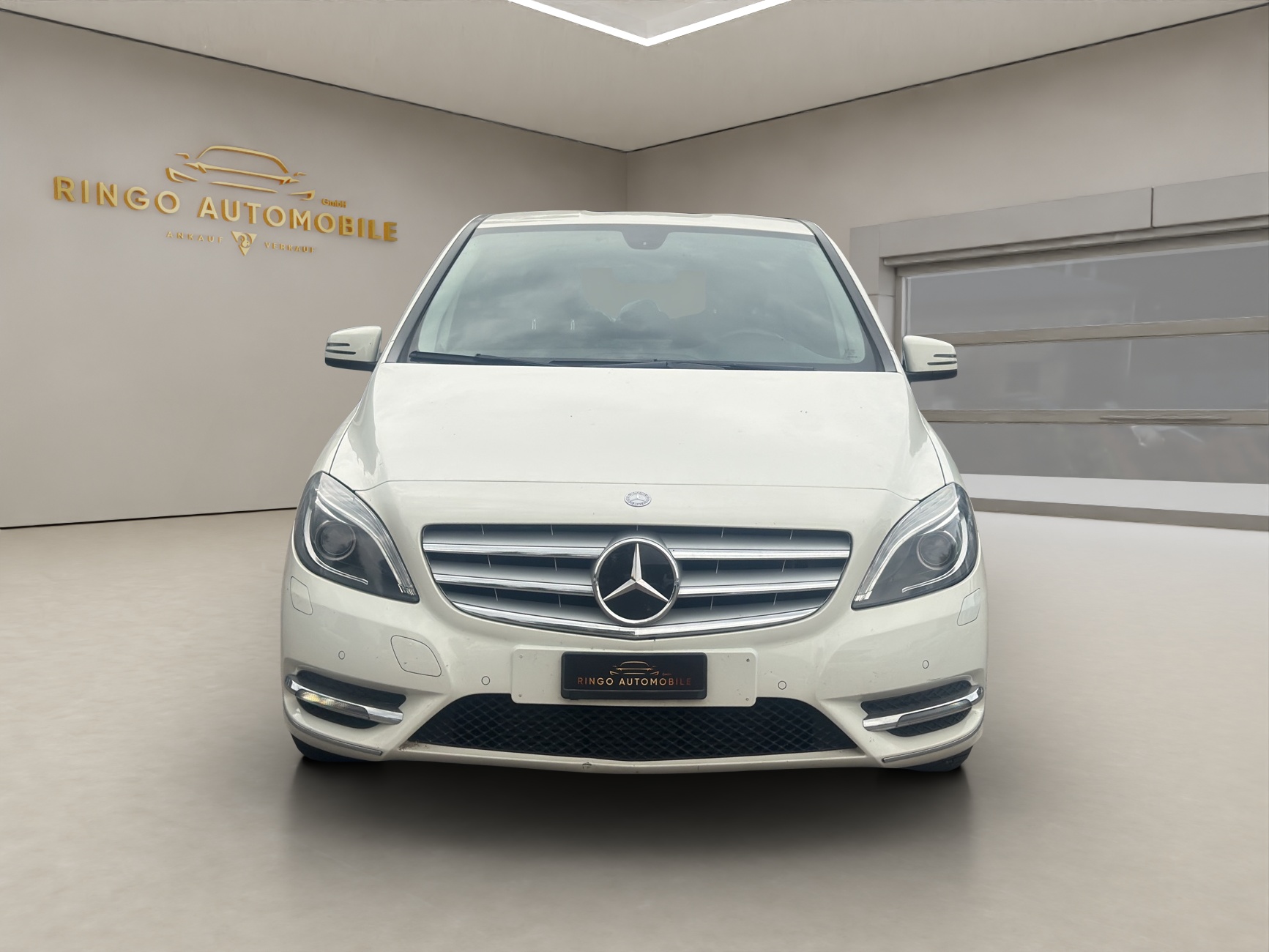 MERCEDES-BENZ B 180 CDI Blue Efficiency Edition-showroom-element-1