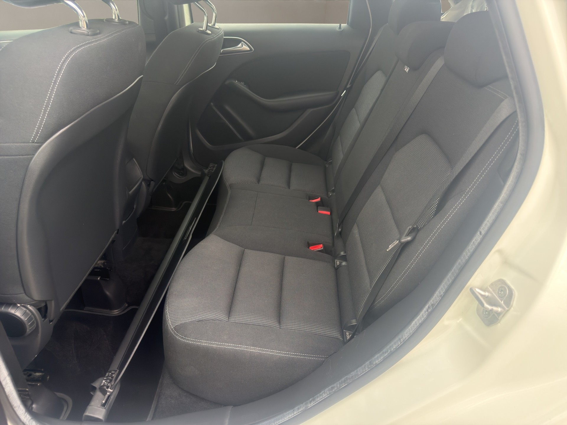 MERCEDES-BENZ B 180 CDI Blue Efficiency Edition-image-10