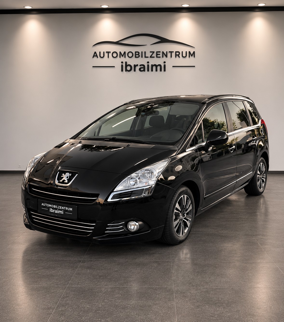 PEUGEOT 5008 1.6 16V T Family Automatic