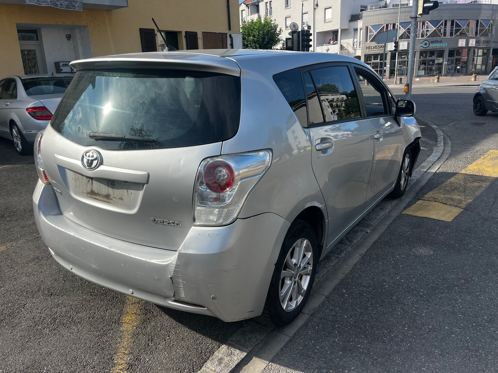 TOYOTA Verso 1.6 Terra-image-2