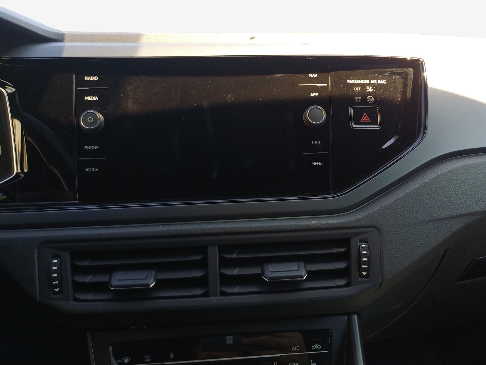 VW Taigo 1.5 TSI R-Line DSG-image-6