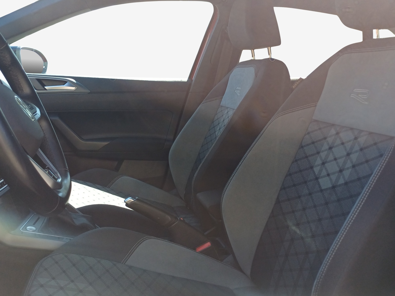 VW Taigo 1.5 TSI R-Line DSG-image-4