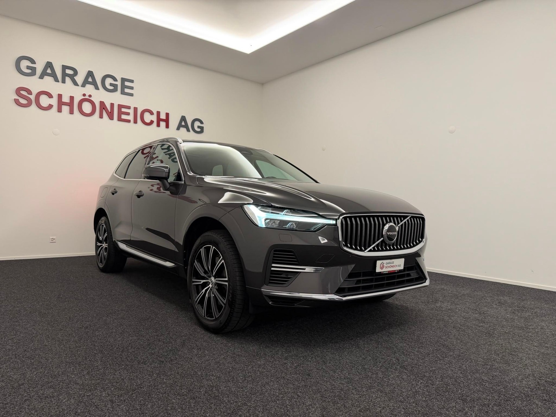 VOLVO XC60 2.0 T6 TE Inscription eAWD-showroom-element-2