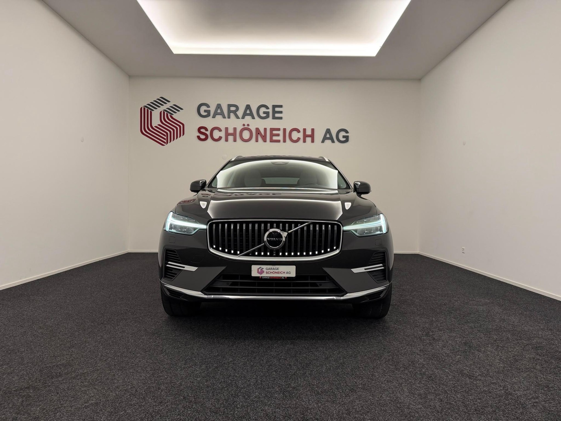 VOLVO XC60 2.0 T6 TE Inscription eAWD-showroom-element-1