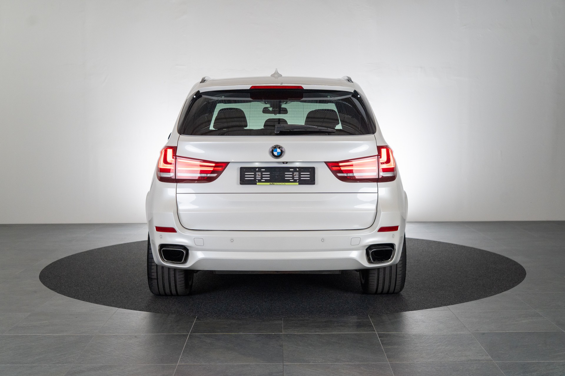 BMW X5 50i xDrive SAG / 360°Kamera / el.Heckklappe / Tempomat-image-4