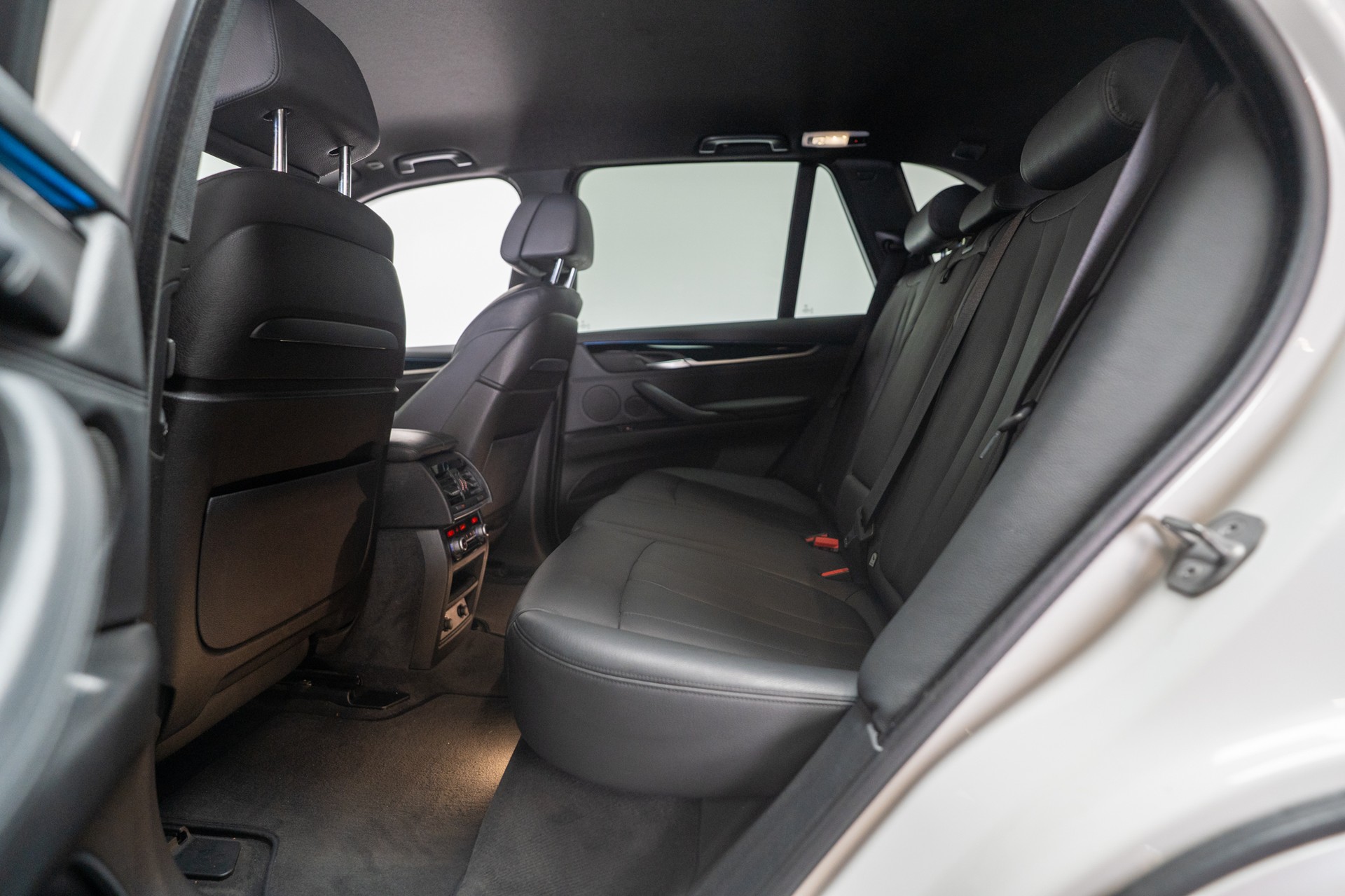BMW X5 50i xDrive SAG / 360°Kamera / el.Heckklappe / Tempomat-image-11