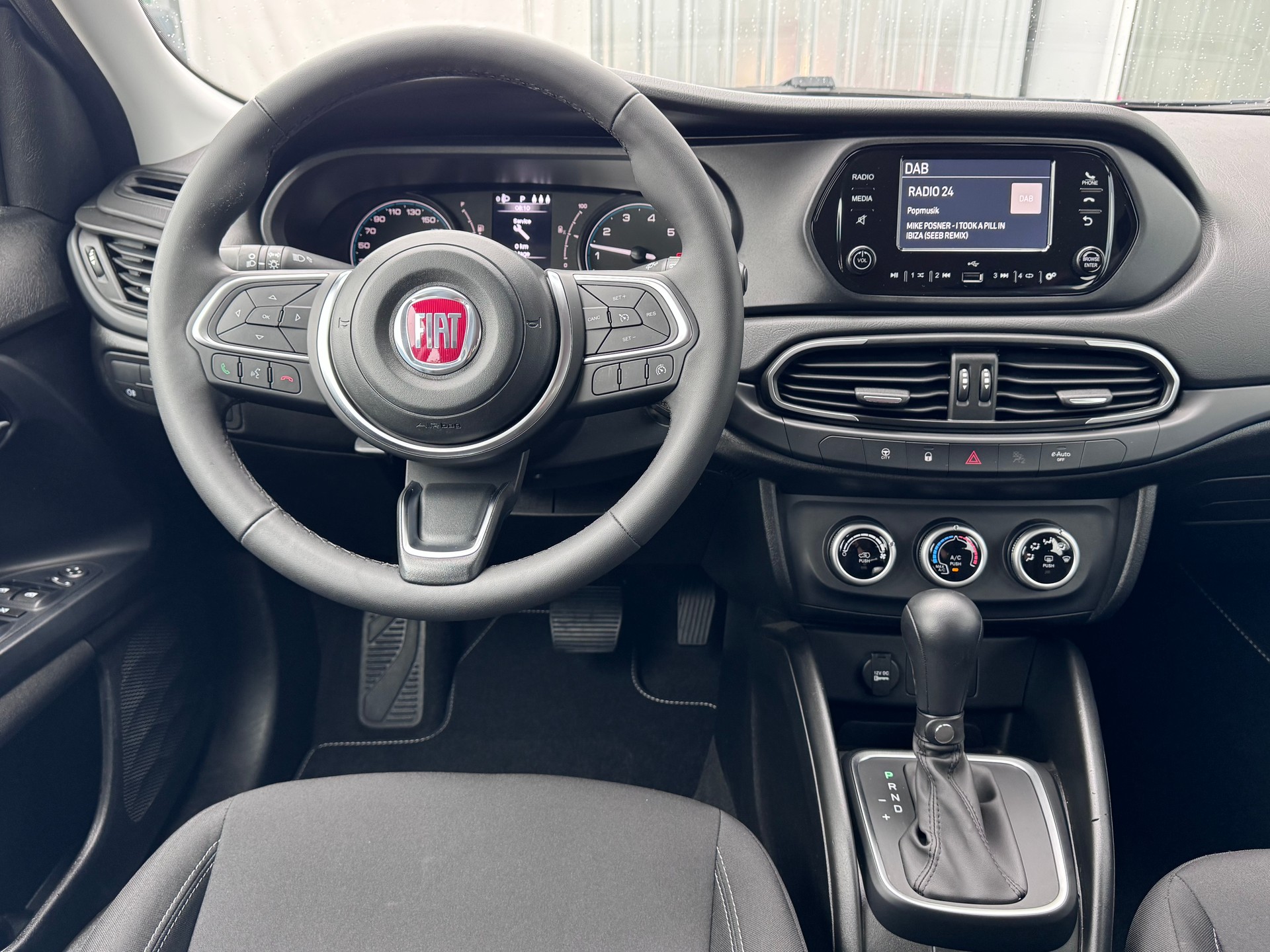 FIAT Tipo Hybrid 1.5 Cult+Automat+Klimaanlage+Bluetooth+Tempomat+8-fach bereift+-image-12