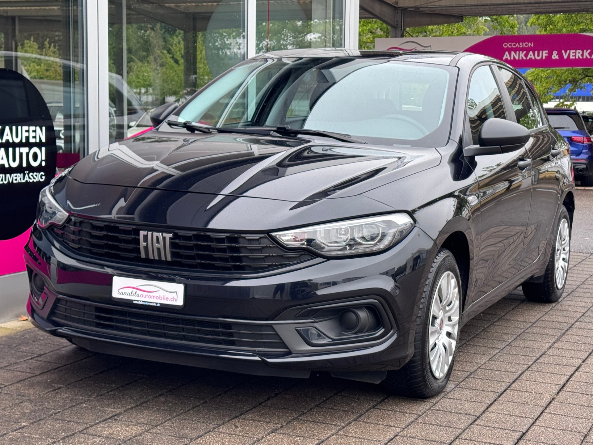 FIAT Tipo Hybrid 1.5 Cult+Automat+Klimaanlage+Bluetooth+Tempomat+8-fach bereift+-showroom-element-1