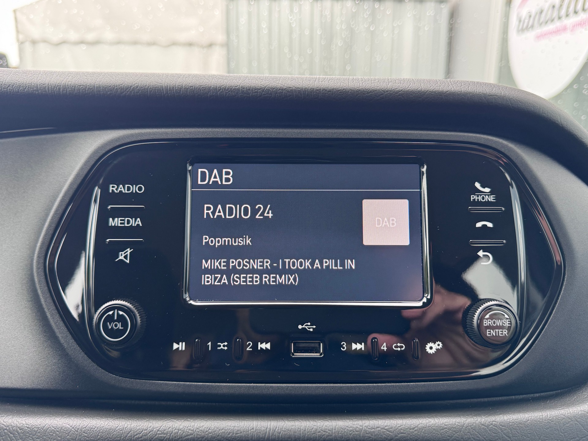 FIAT Tipo Hybrid 1.5 Cult+Automat+Klimaanlage+Bluetooth+Tempomat+8-fach bereift+-image-19