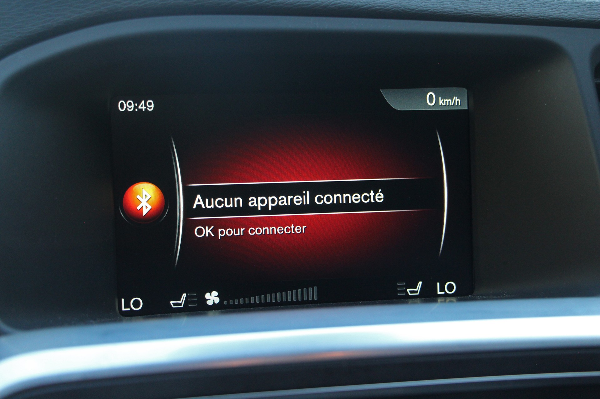 VOLVO V60 D4 AWD Husky Edition Geartronic-image-14
