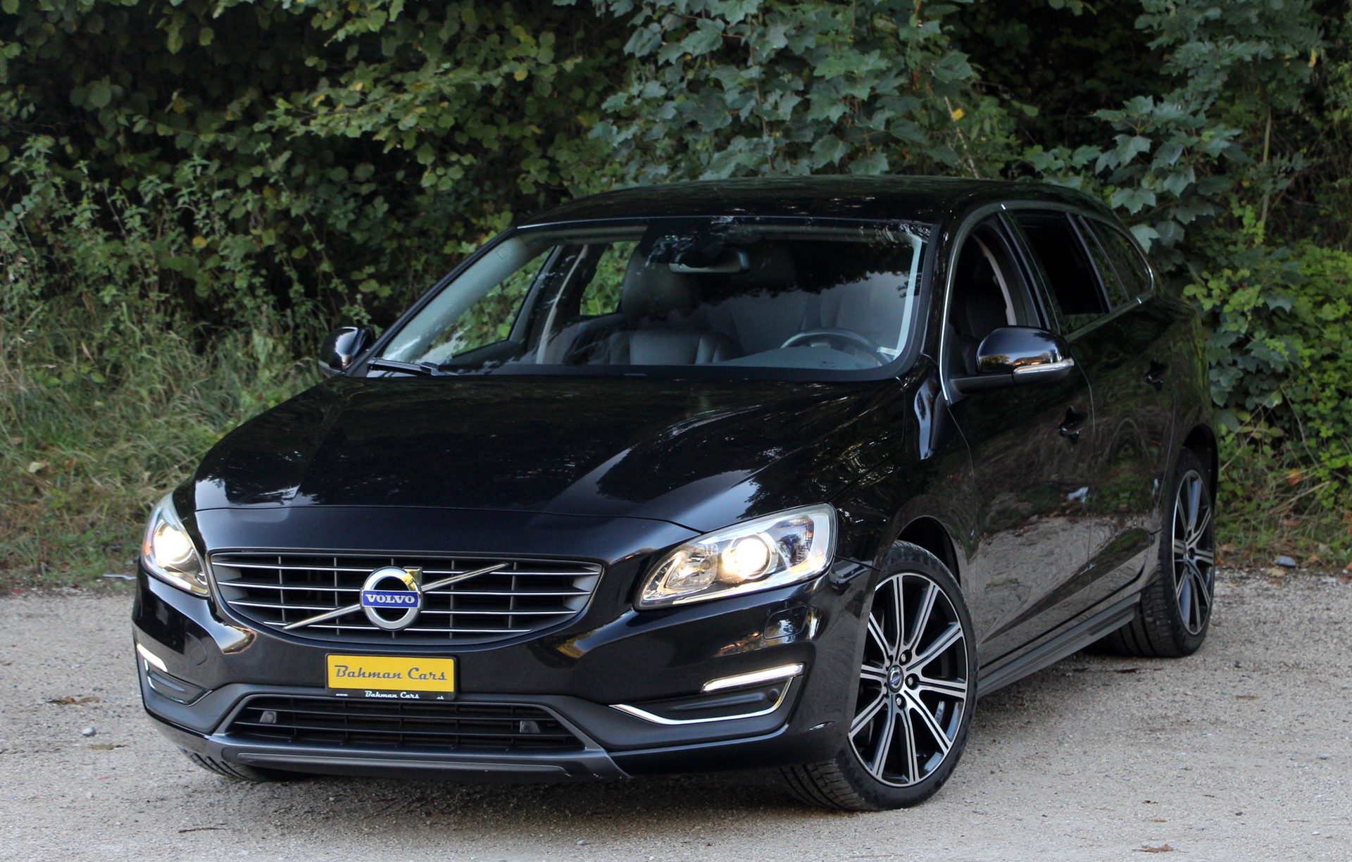 VOLVO V60 D4 AWD Husky Edition Geartronic-image-29