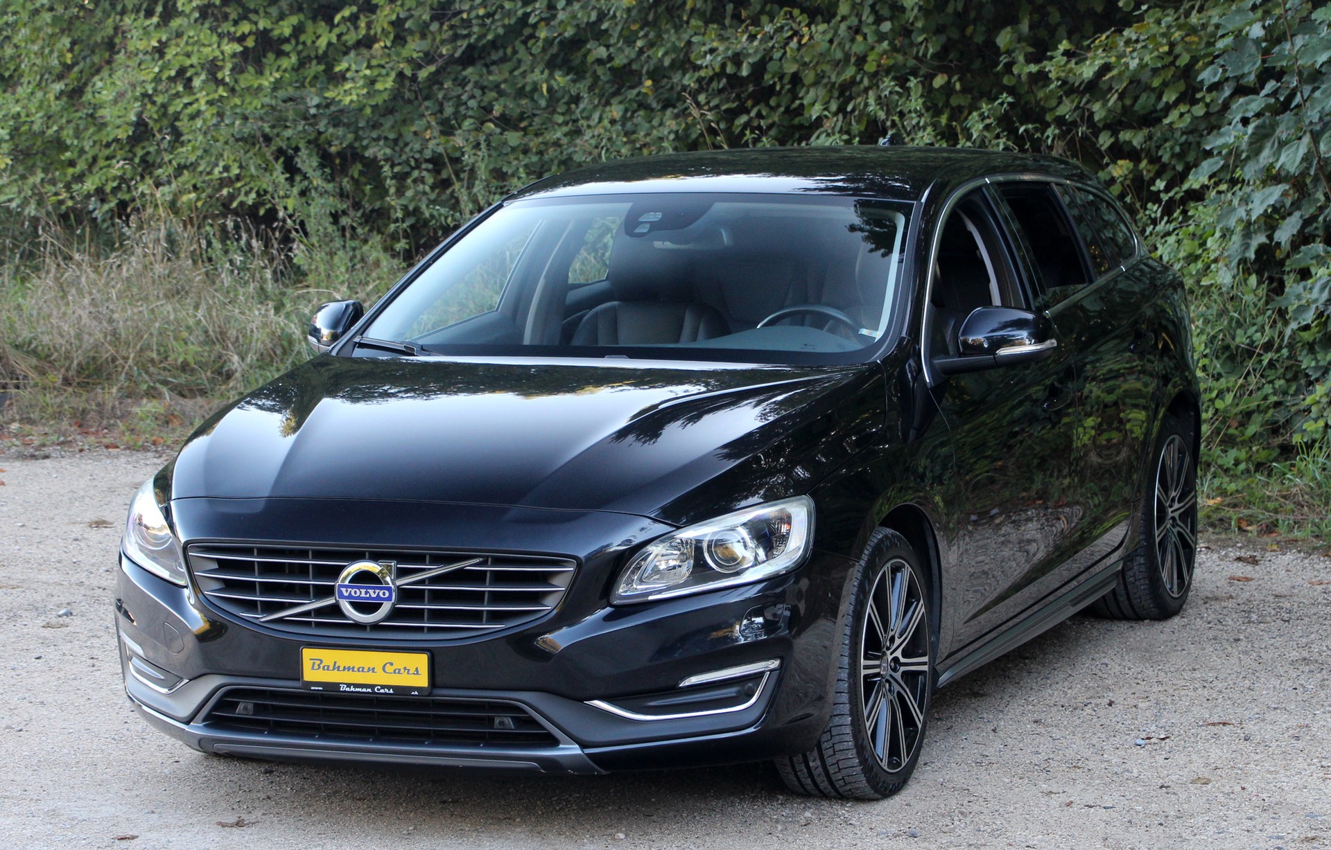 VOLVO V60 D4 AWD Husky Edition Geartronic-showroom-element-2