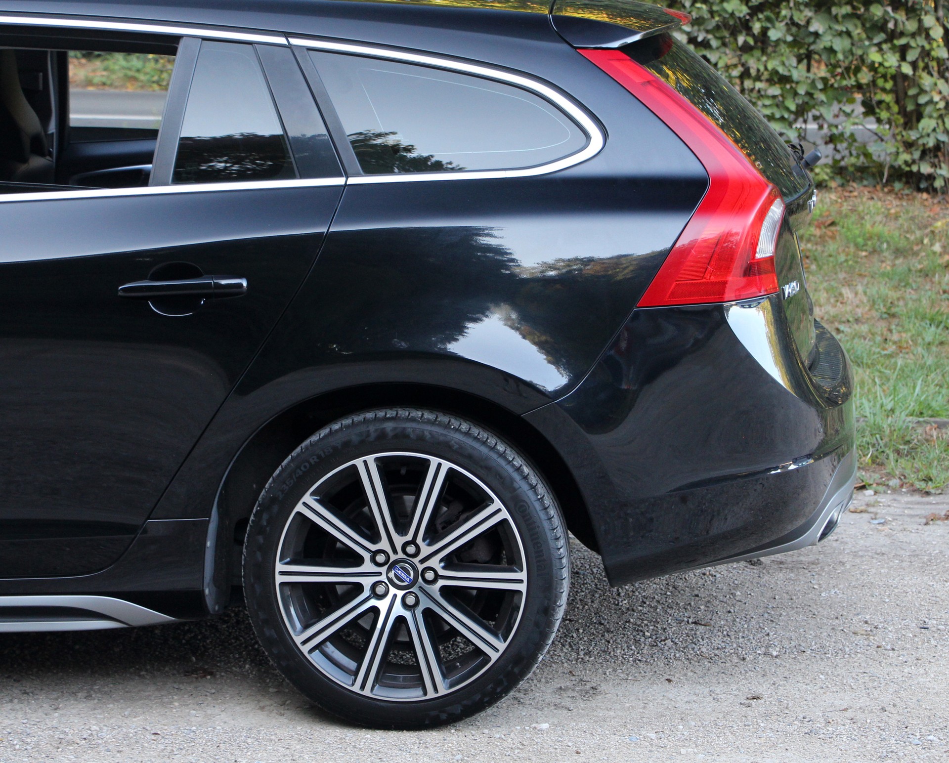 VOLVO V60 D4 AWD Husky Edition Geartronic-image-19