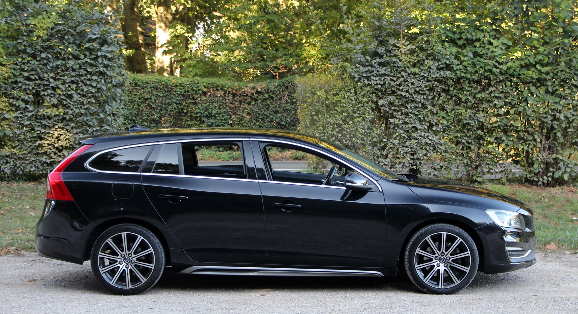 VOLVO V60 D4 AWD Husky Edition Geartronic-image-23