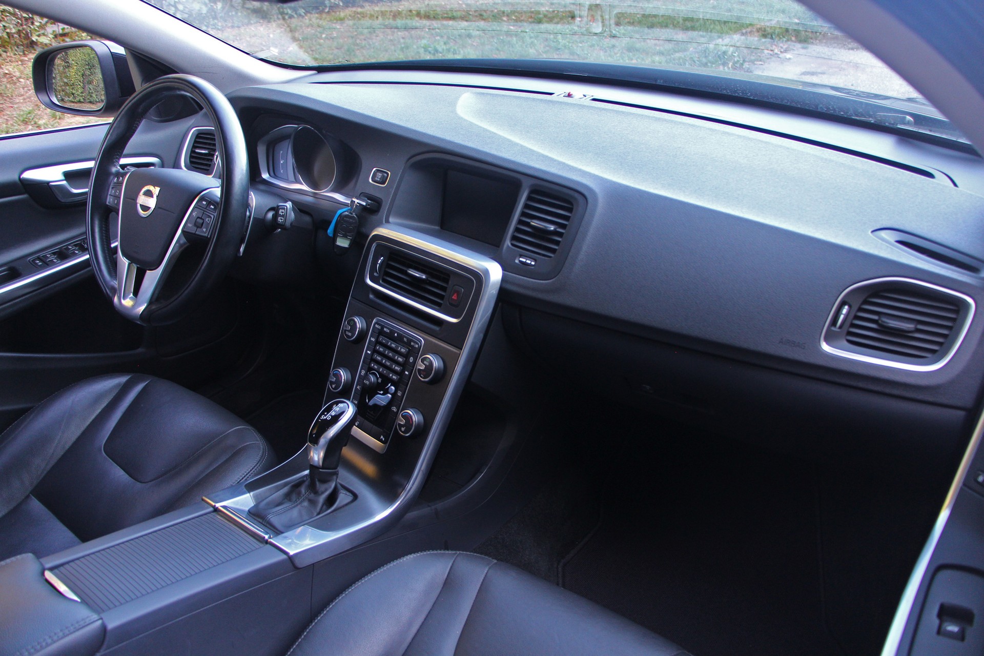 VOLVO V60 D4 AWD Husky Edition Geartronic-image-9