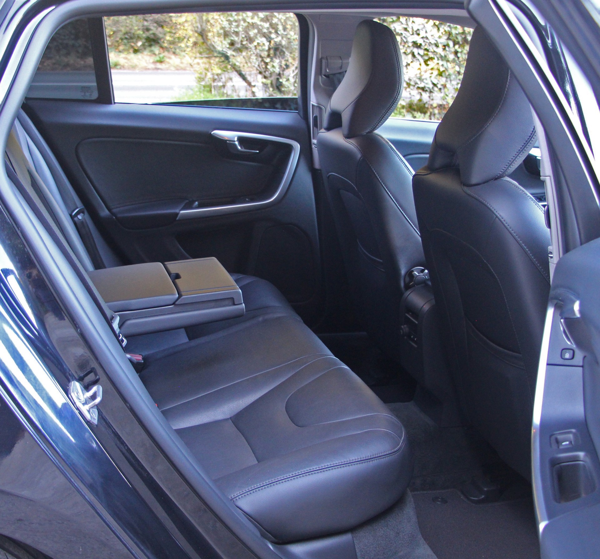 VOLVO V60 D4 AWD Husky Edition Geartronic-image-11
