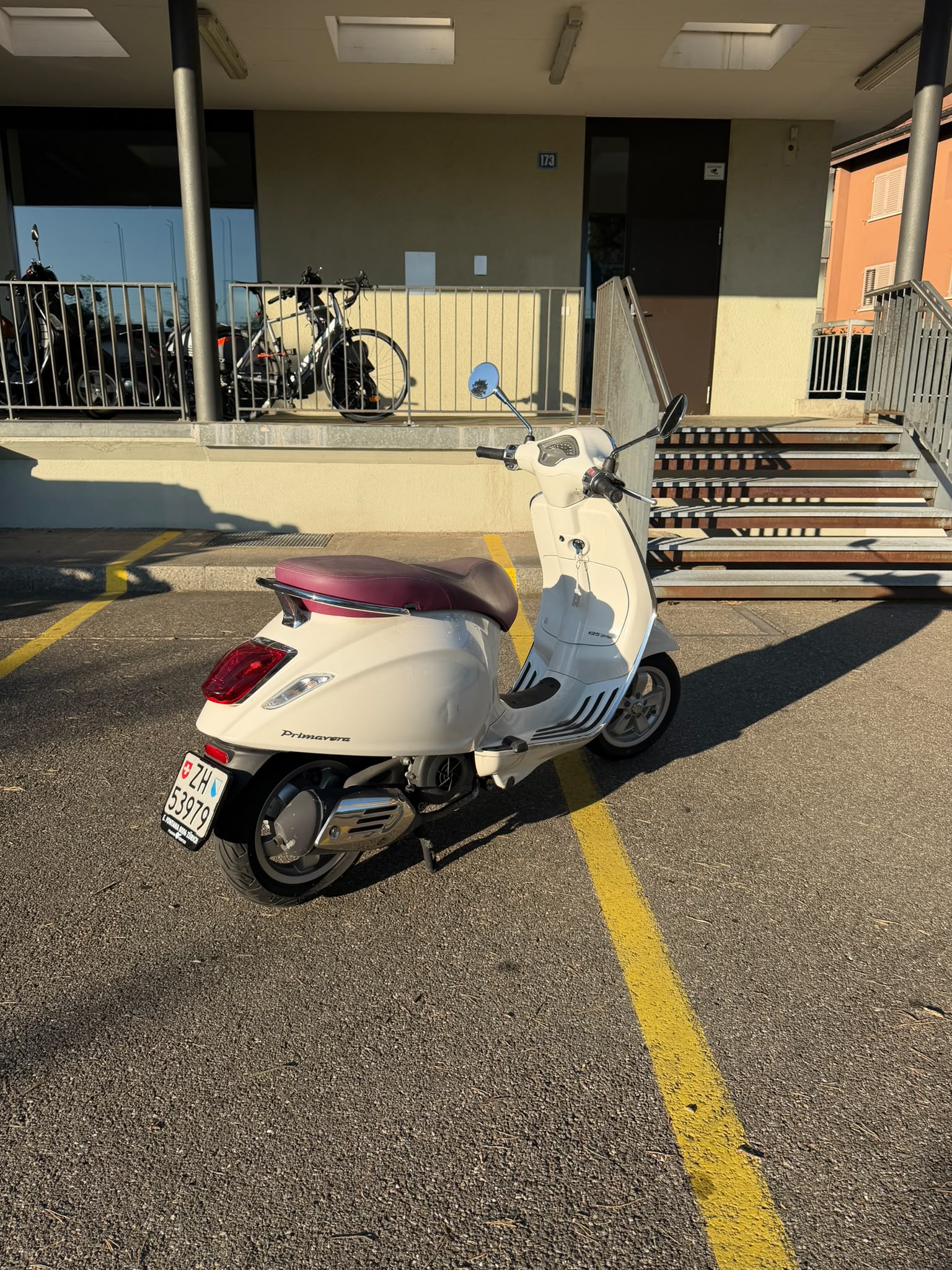 PIAGGIO Vespa 125 Primavera i.e. 3V-image-2