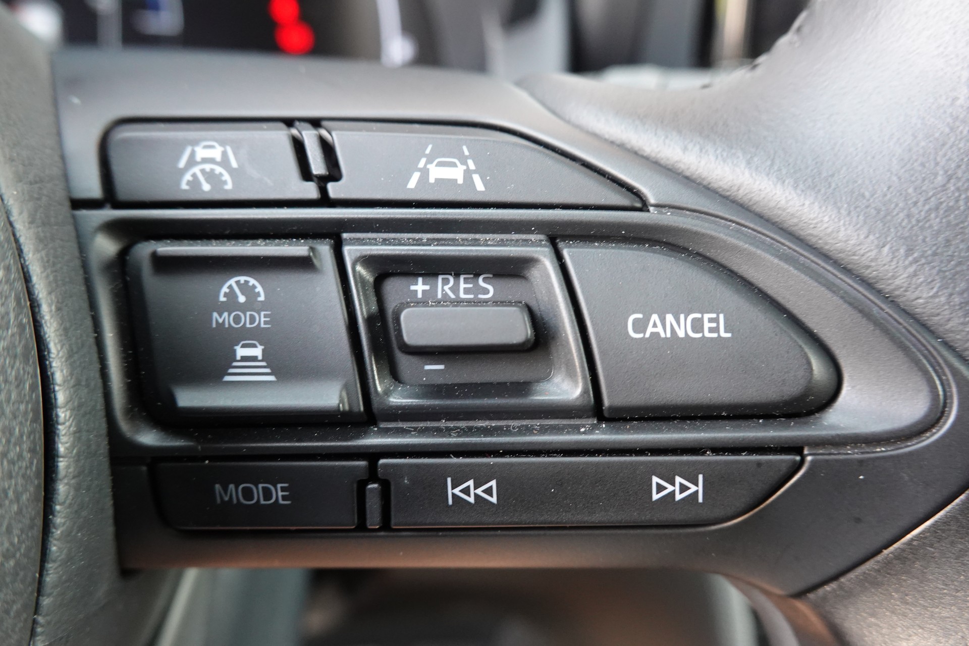 TOYOTA Yaris Cross 1.5 Trend e-CVT "* Garantie 10ans/185'000Kms * Sièges chauffants * Caméra de recul * Tempomat Adaptatif *"-image-13