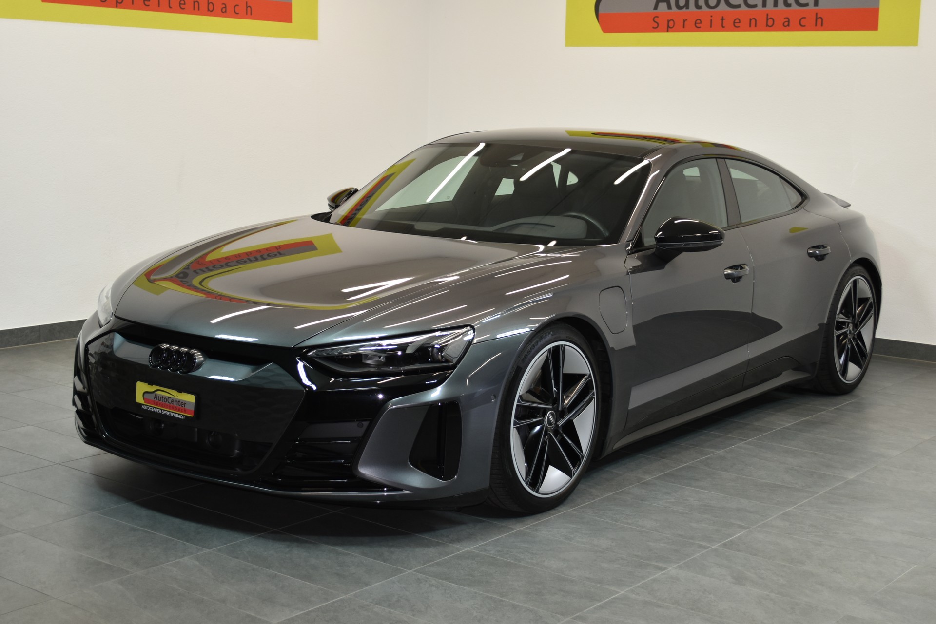 AUDI e-tron GT quattro-image-2