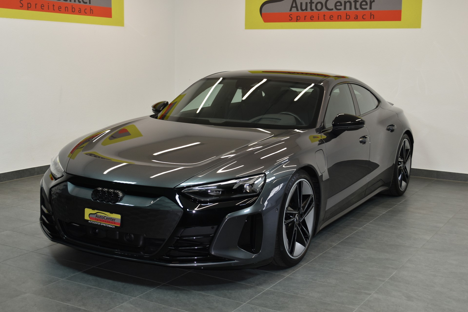 AUDI e-tron GT quattro-image-1