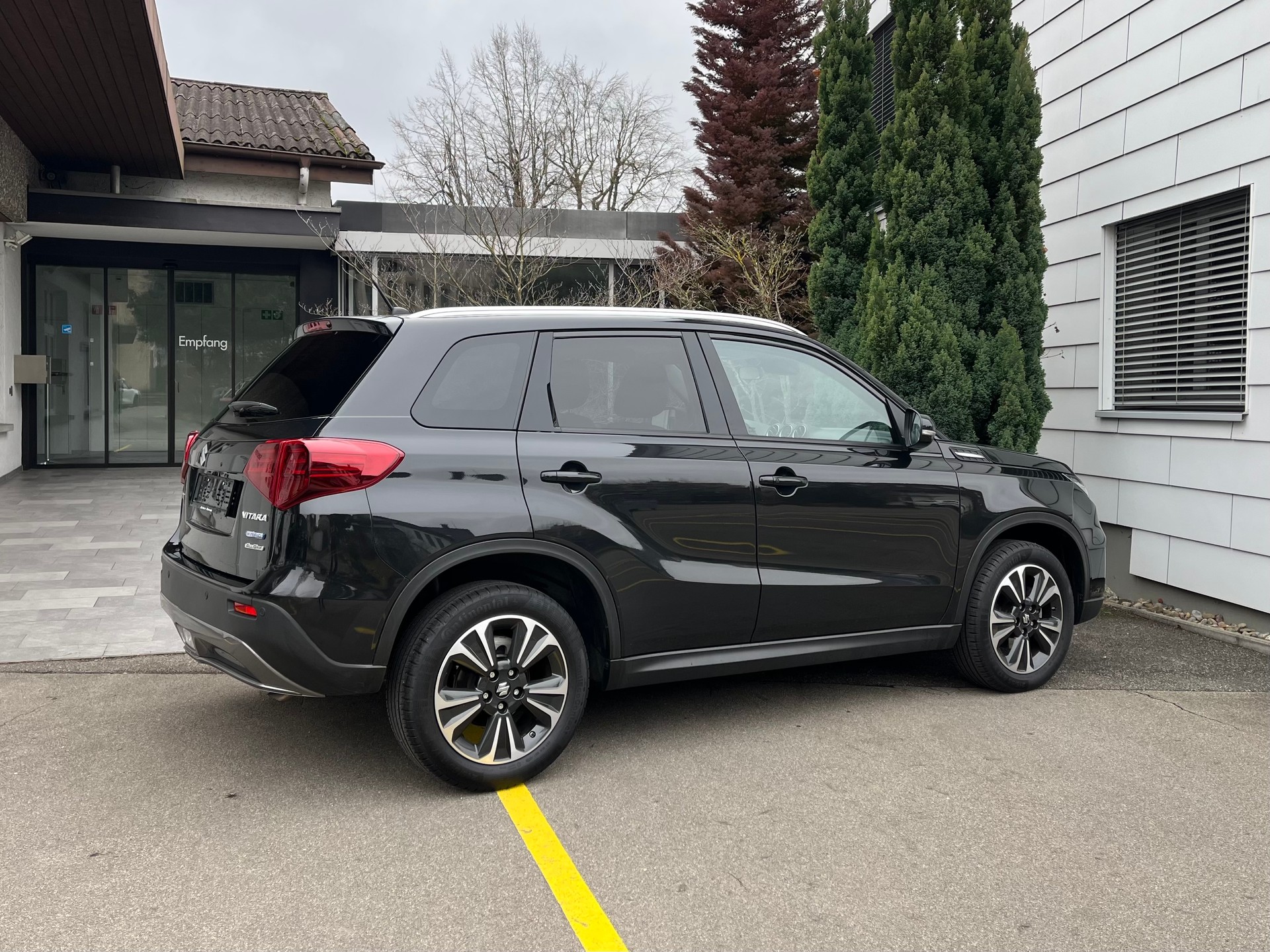 SUZUKI Vitara 1.4 4x4 Boosterjet Compact Top Automatic Allgrip *Vollausstattung*aus 1. Hand*Garantie*-image-2