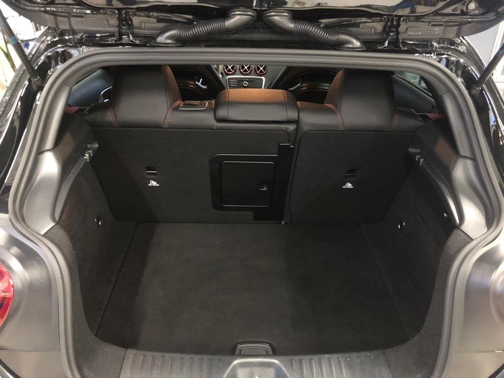 MERCEDES-BENZ A 45 AMG 4m-image-7
