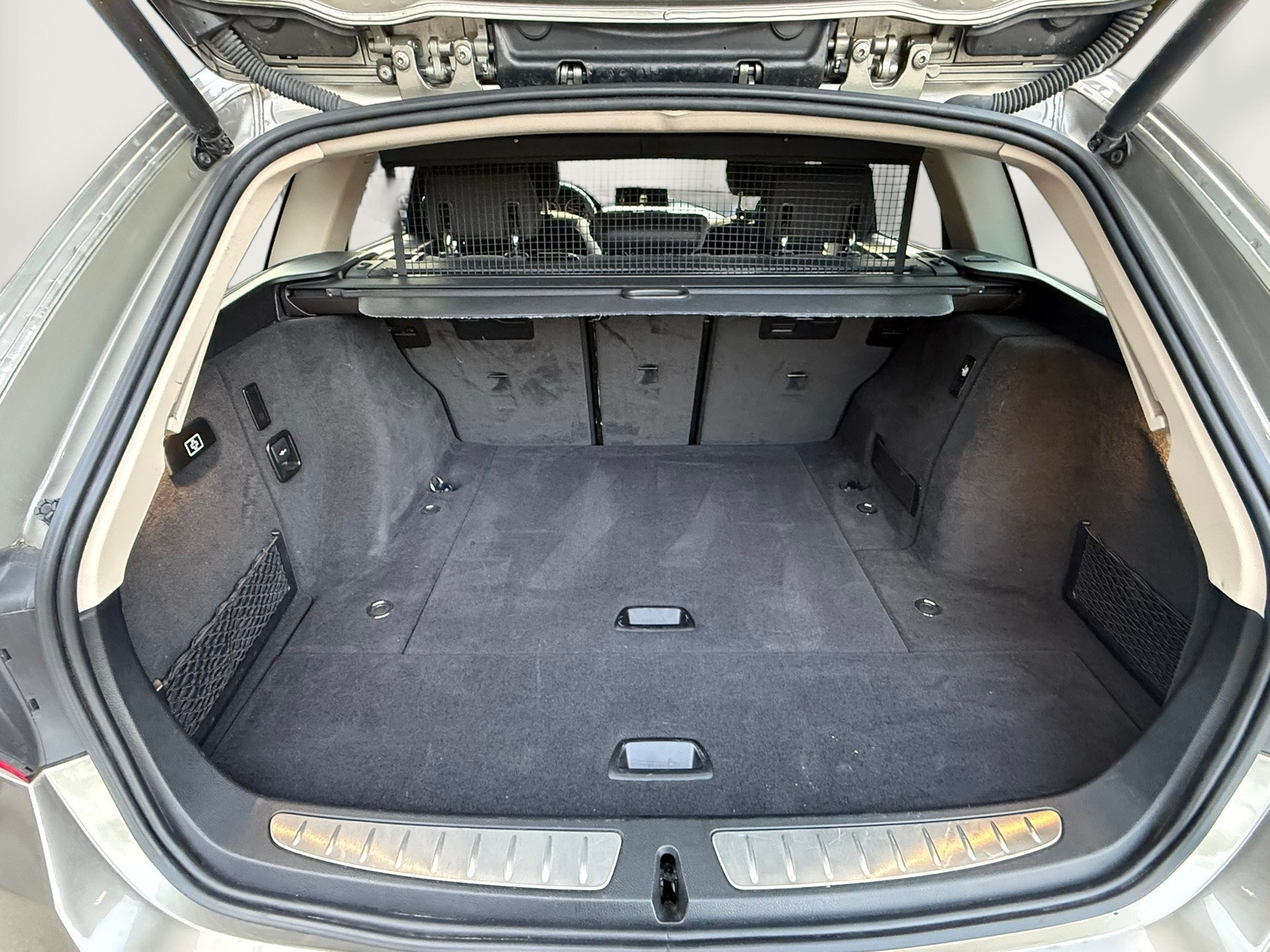 BMW 318d Touring Steptronic-image-21