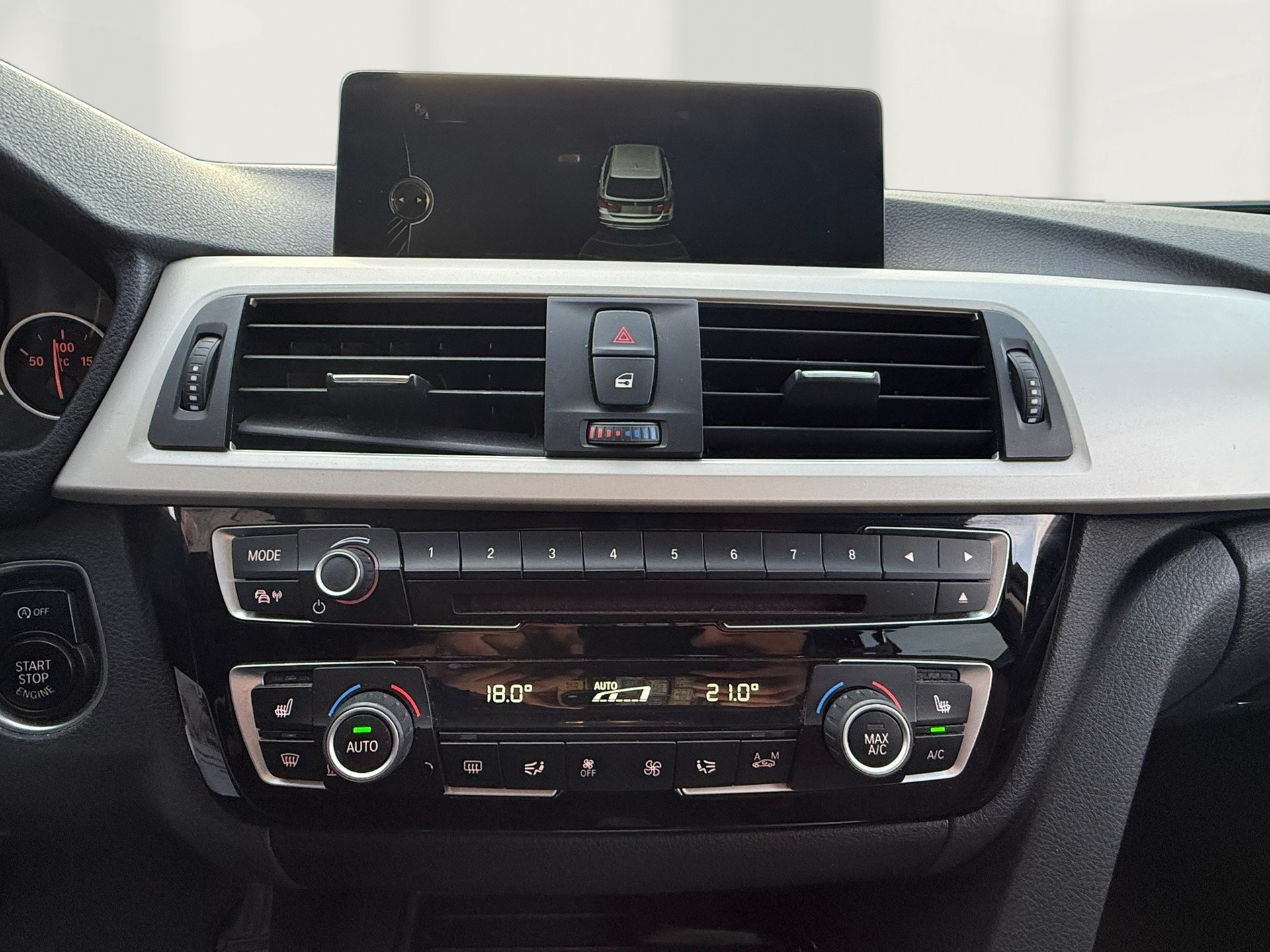 BMW 318d Touring Steptronic-image-14