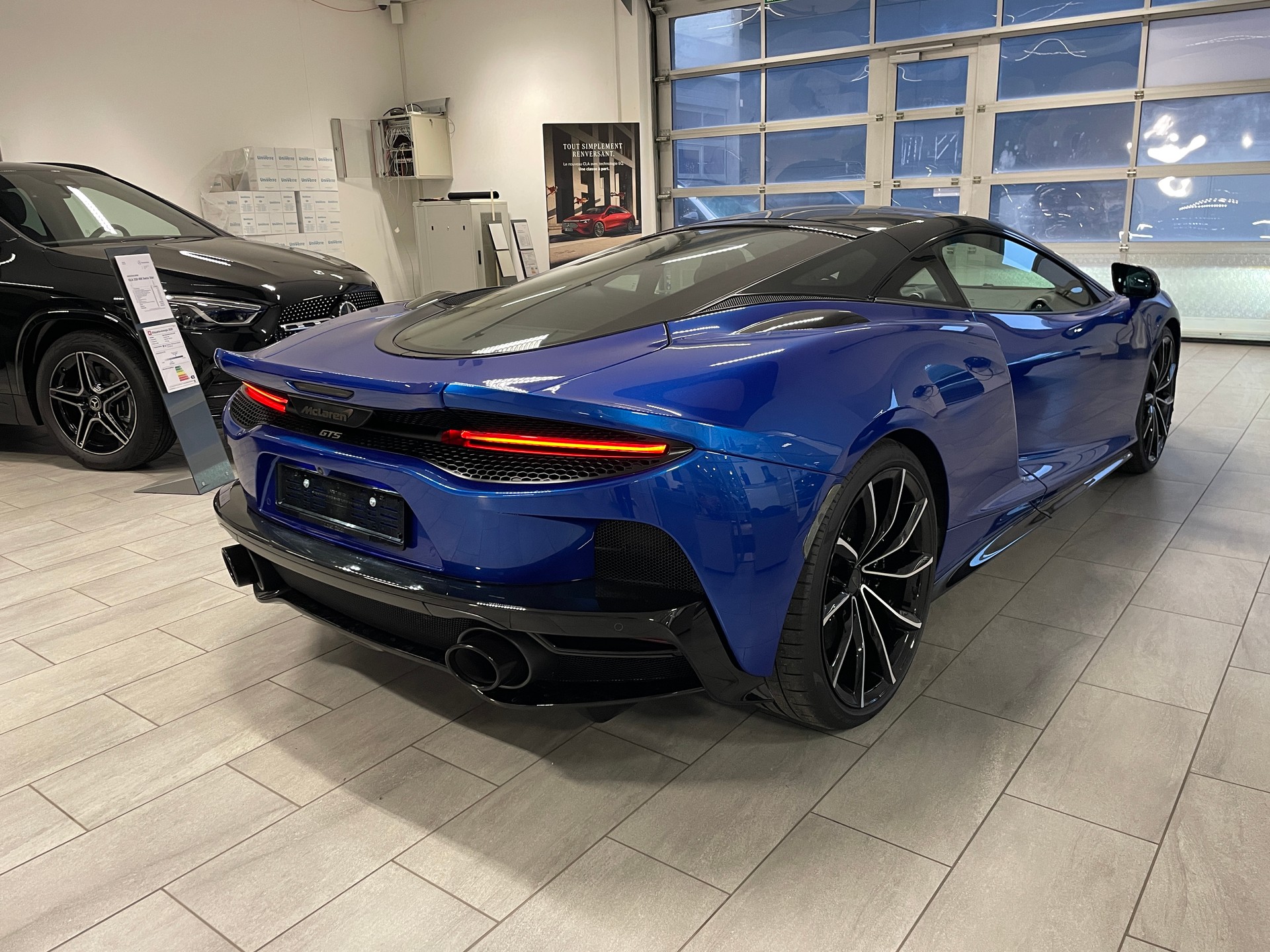 McLAREN GTS-image-6