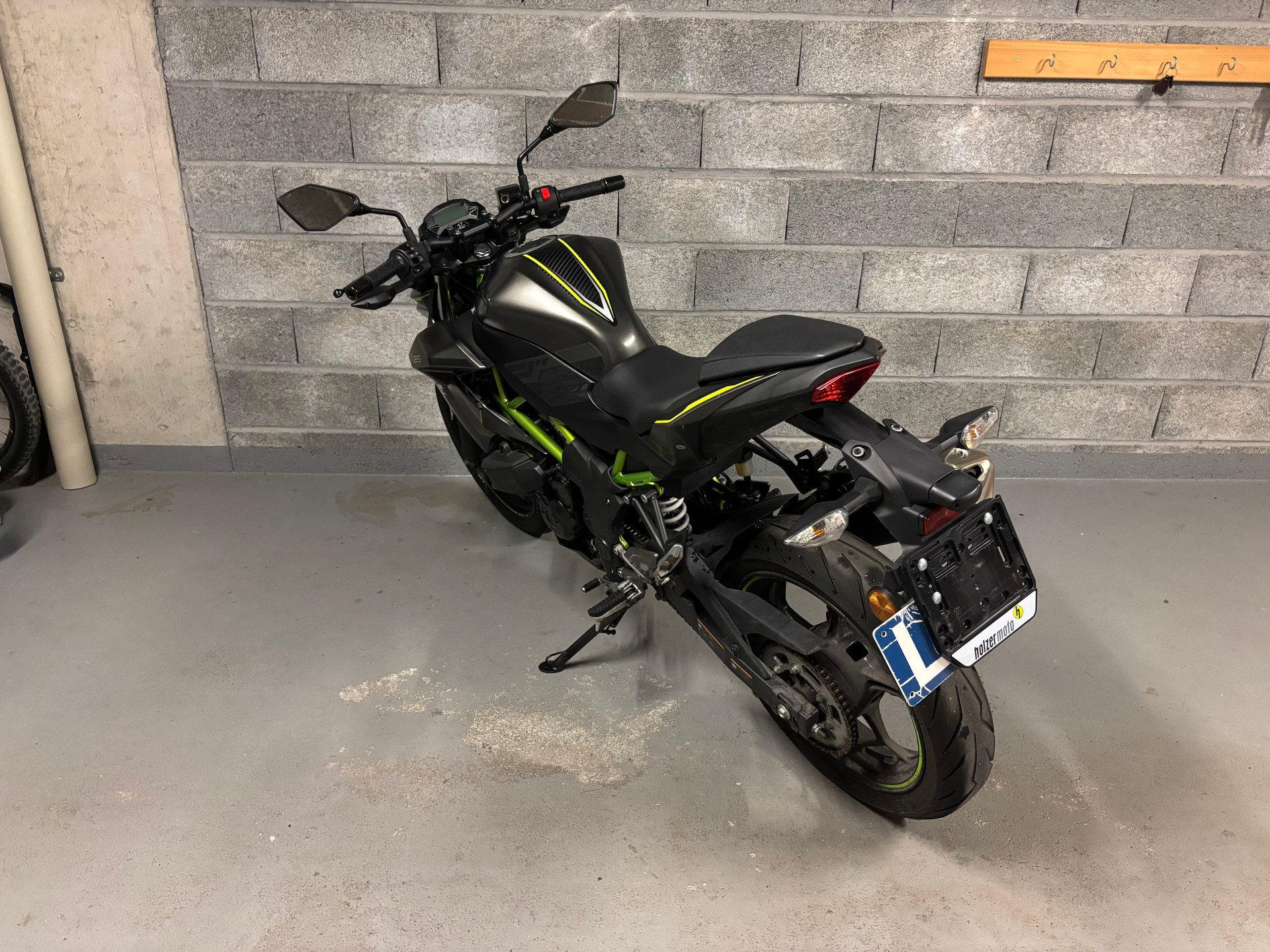 KAWASAKI Z 125-image-5