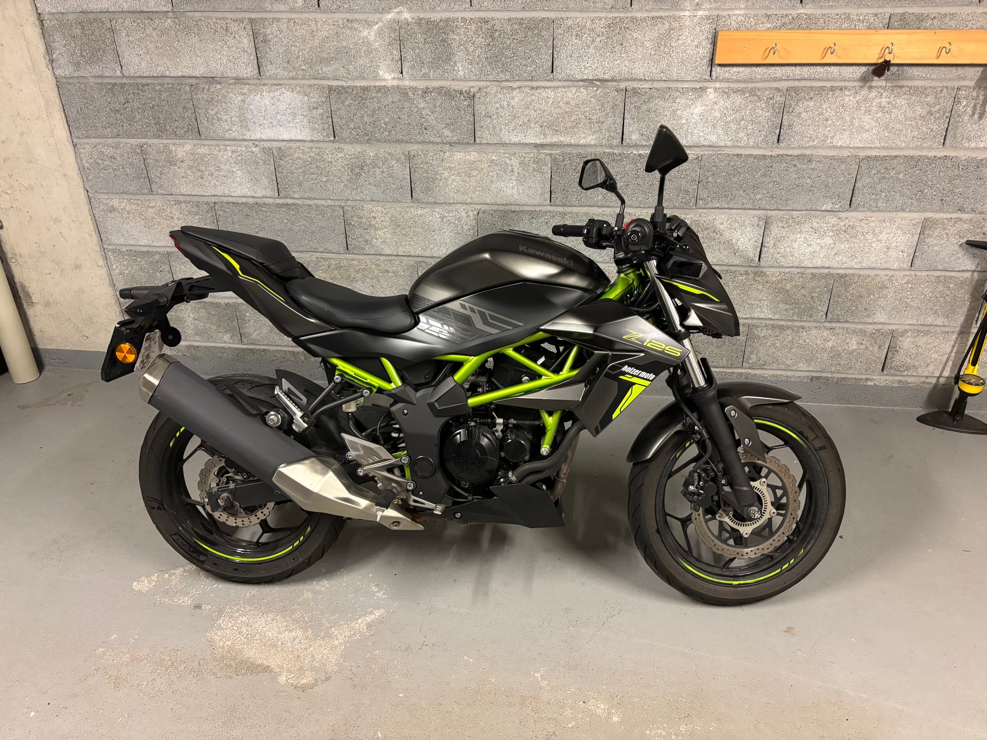 KAWASAKI Z 125-image-0