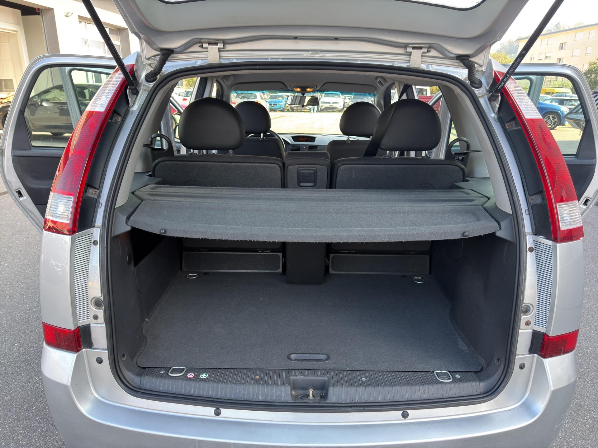 OPEL Meriva 1.6i 16V Enjoy-image-18