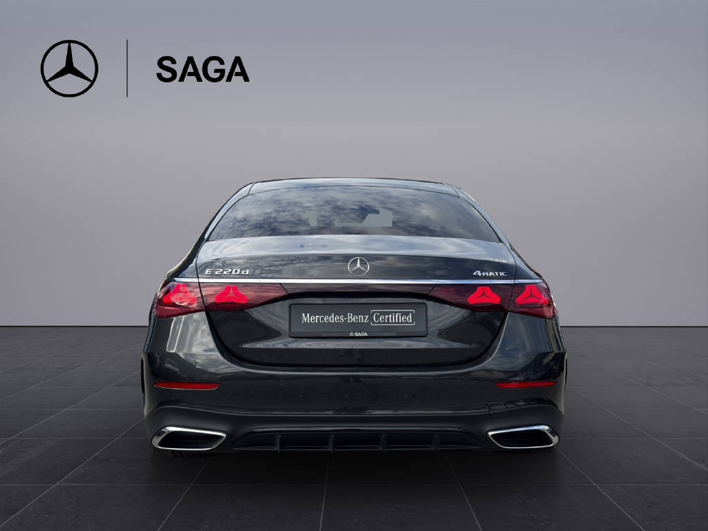 MERCEDES-BENZ E 220 d AMG Line 4matic-image-4