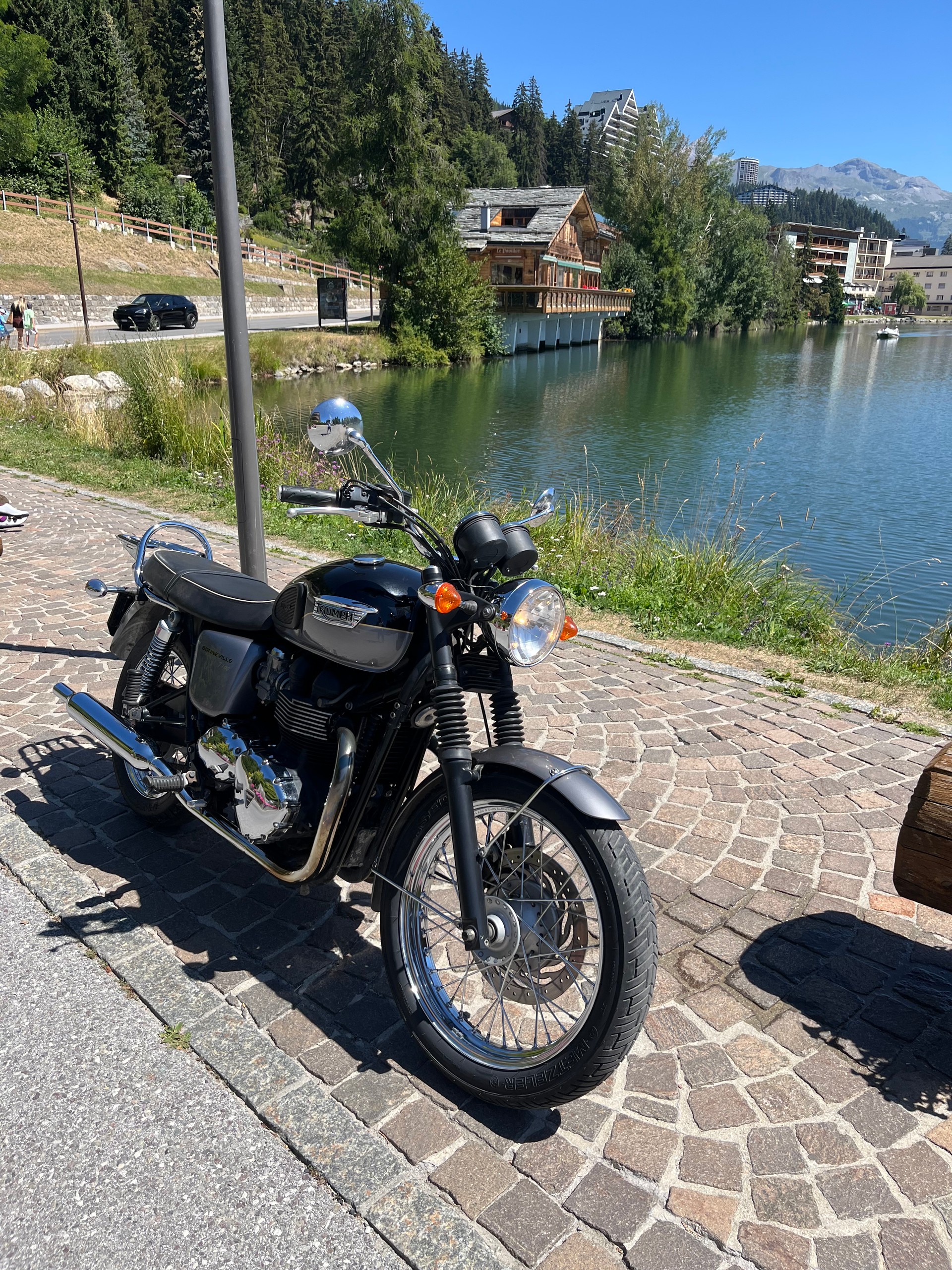 TRIUMPH T100-image-4