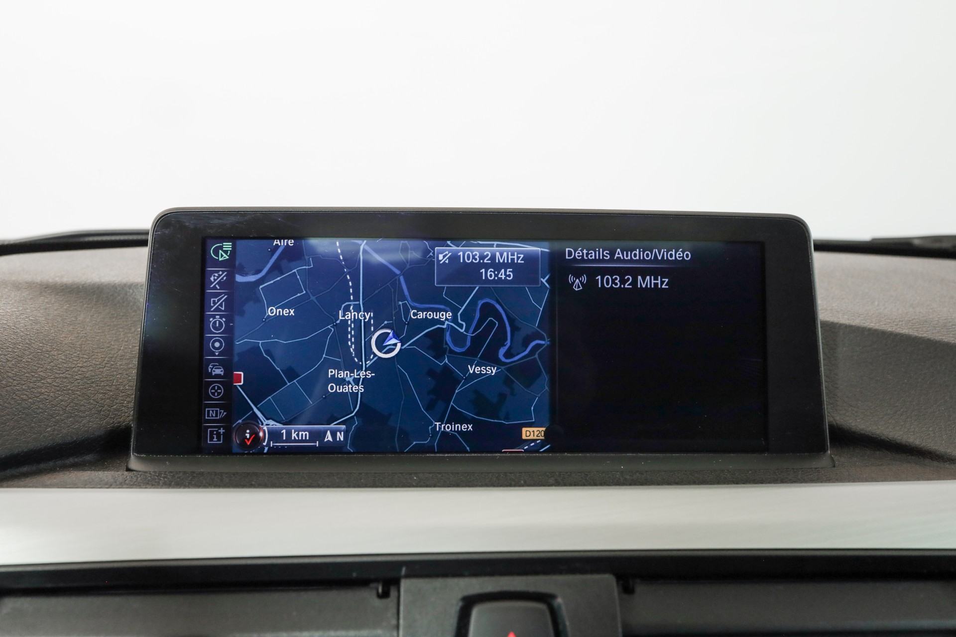 BMW 335i xDrive Touring Steptronic Navigation Professional / Caméra de recul / Accès confort-image-19