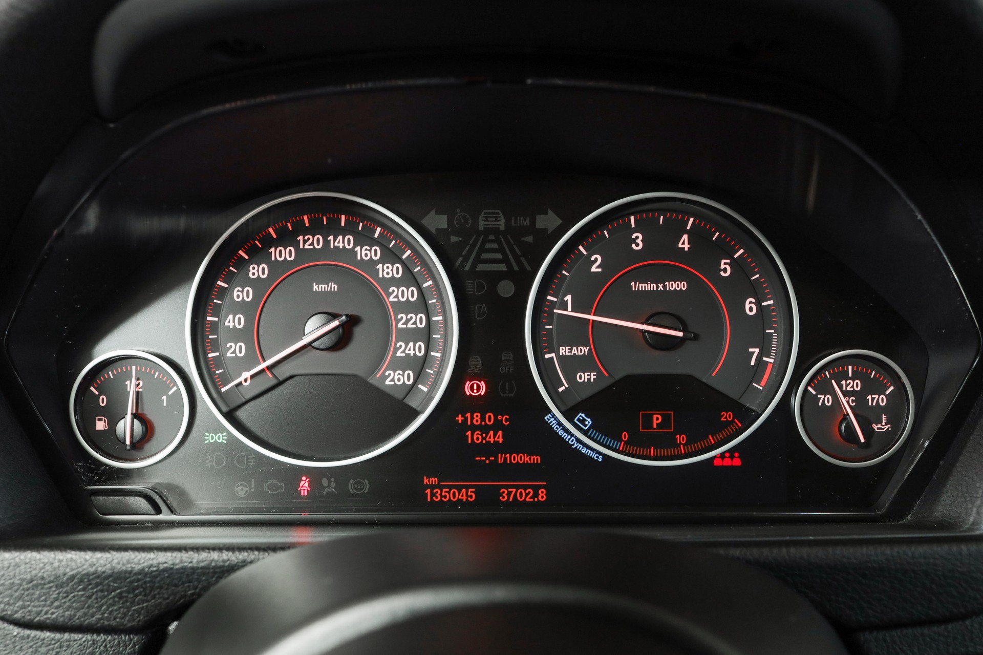 BMW 335i xDrive Touring Steptronic Navigation Professional / Caméra de recul / Accès confort-image-16