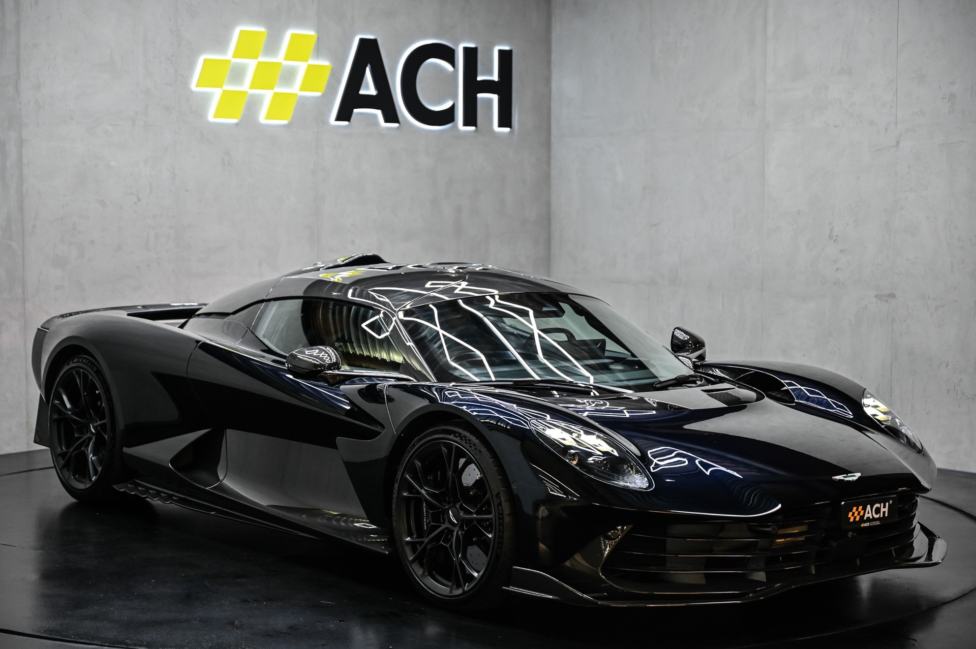 ASTON MARTIN Valhalla