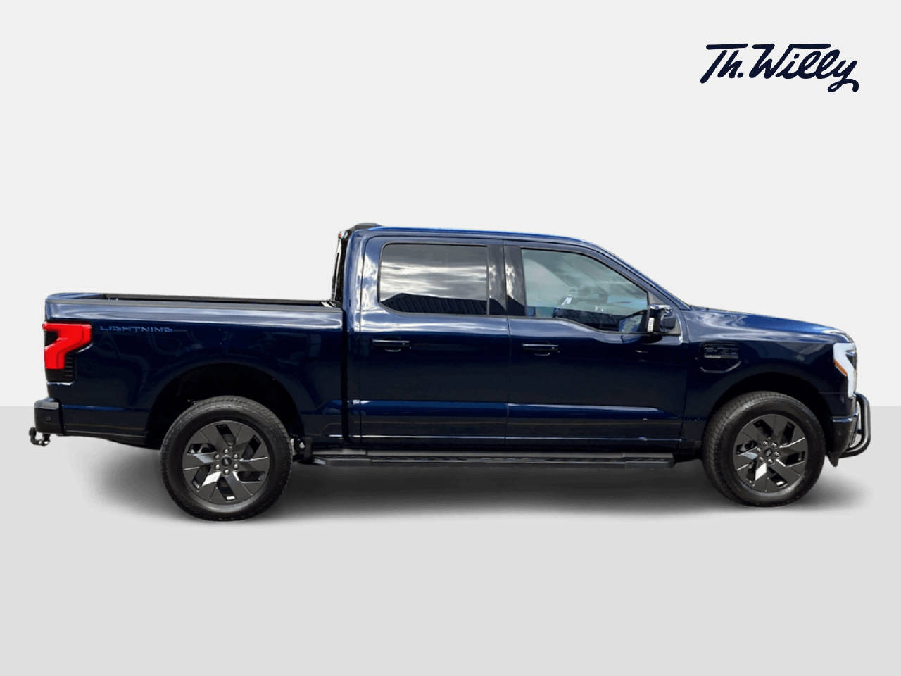 FORD F-150 Lightning DKab.Pick-up 98 kWh Lariat Launch Edition-image-11