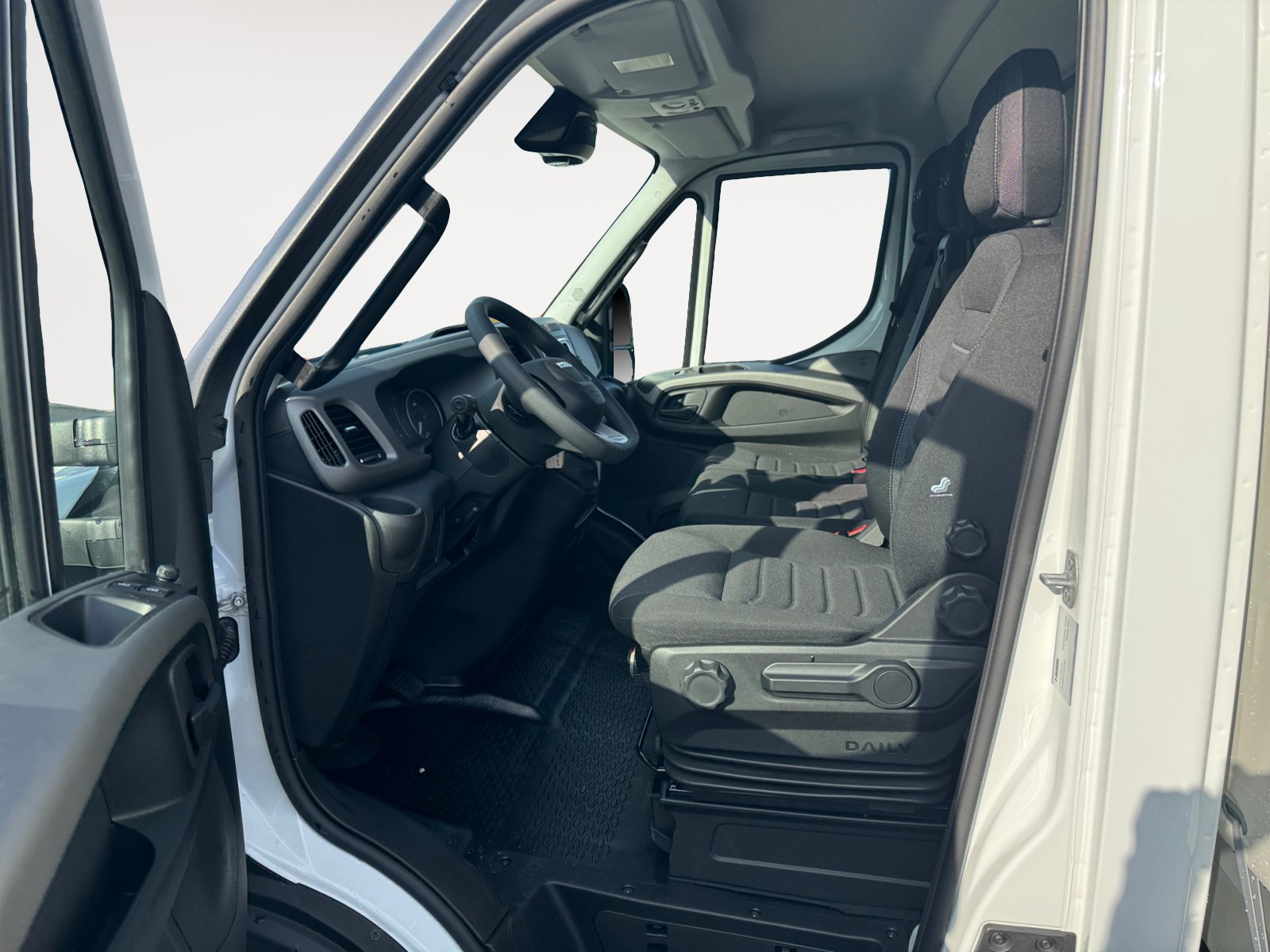 IVECO Daily Brücke m.Verdeck+Hebebühne-image-7