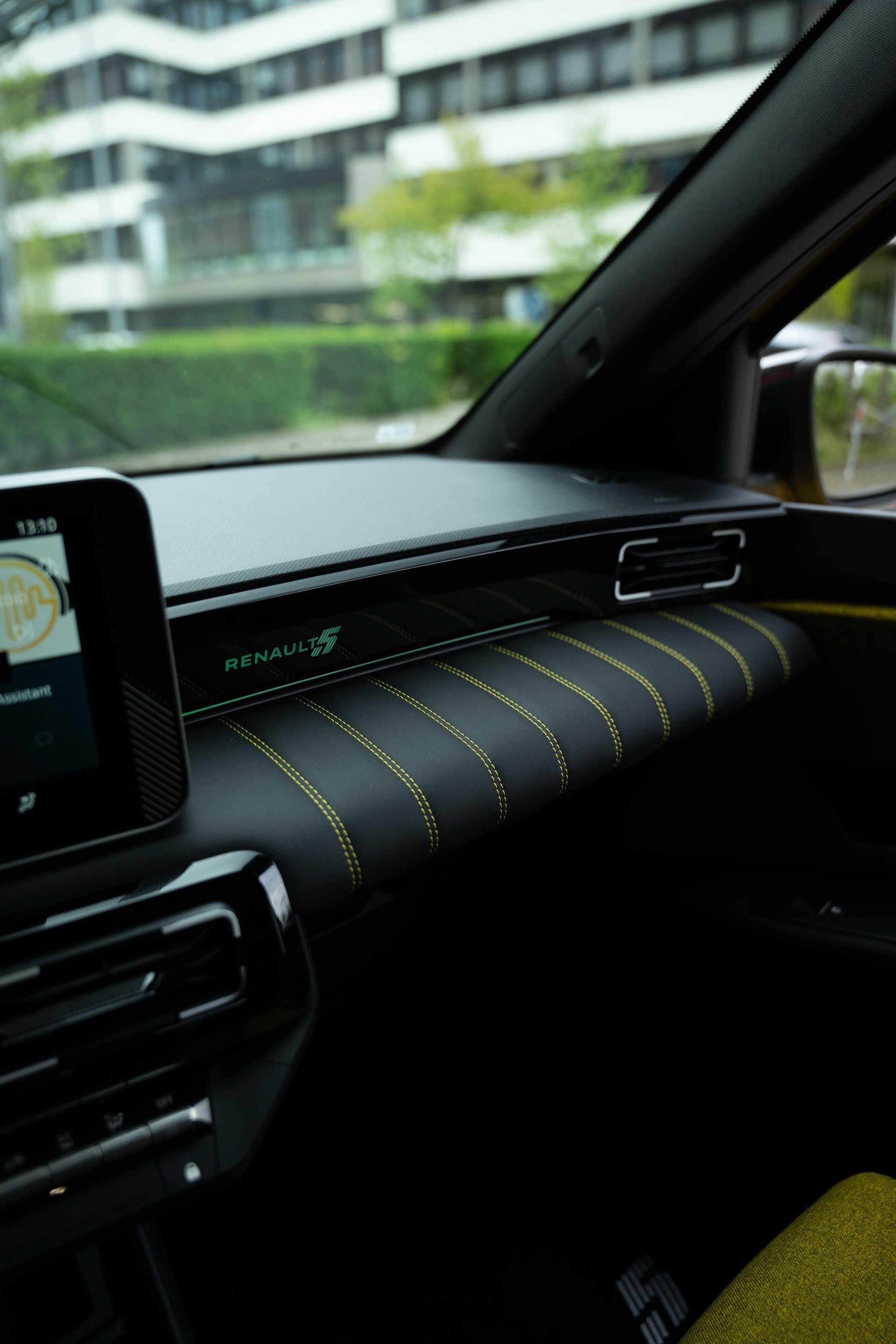 RENAULT R5 E-Tech Comfort Range 52 kWh Iconic Five | KW Tieferlegung-image-11