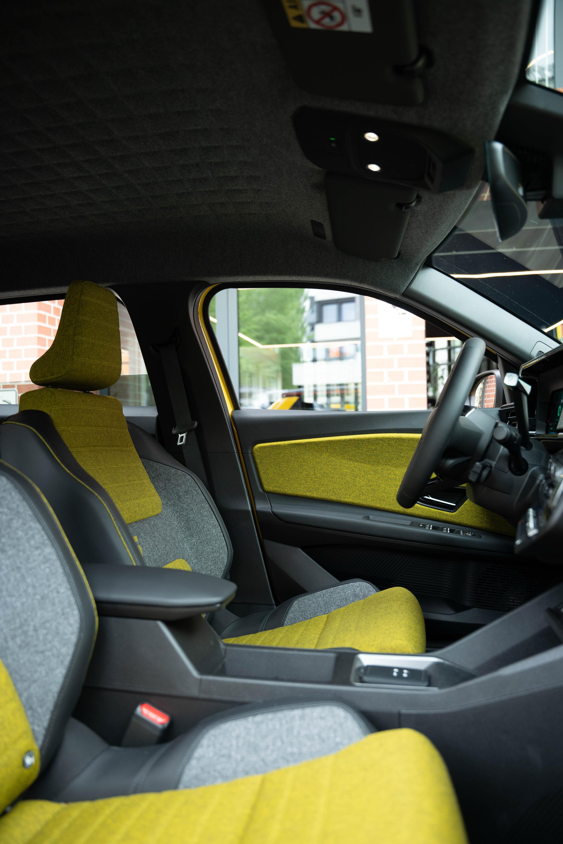 RENAULT R5 E-Tech Comfort Range 52 kWh Iconic Five | KW Tieferlegung-image-10