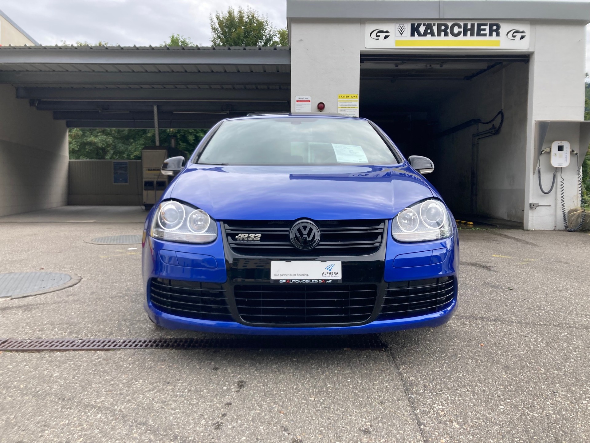 VW Golf R32 4Motion-image-1