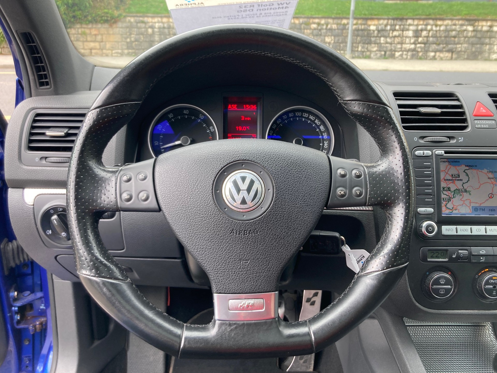 VW Golf R32 4Motion-image-12