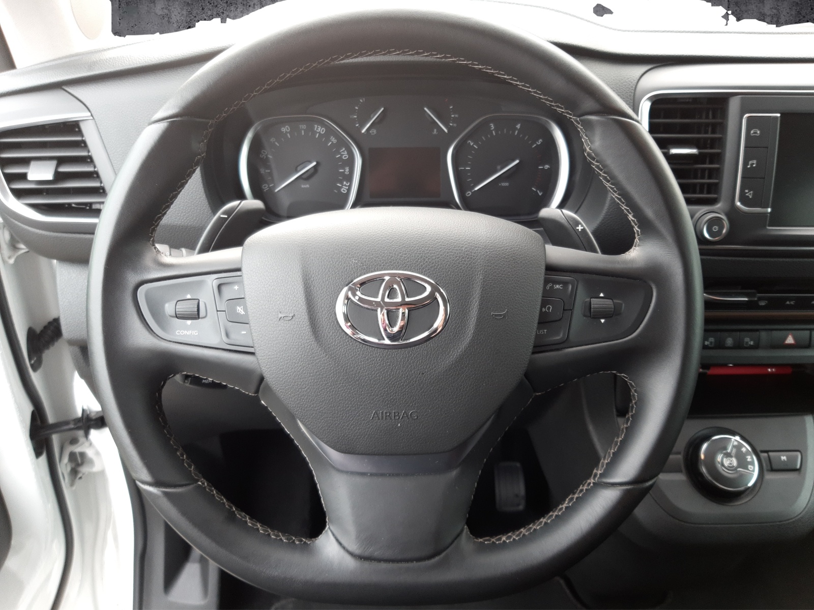 TOYOTA Proace Verso 2.0 D-4D Trend Long Automatic-image-5