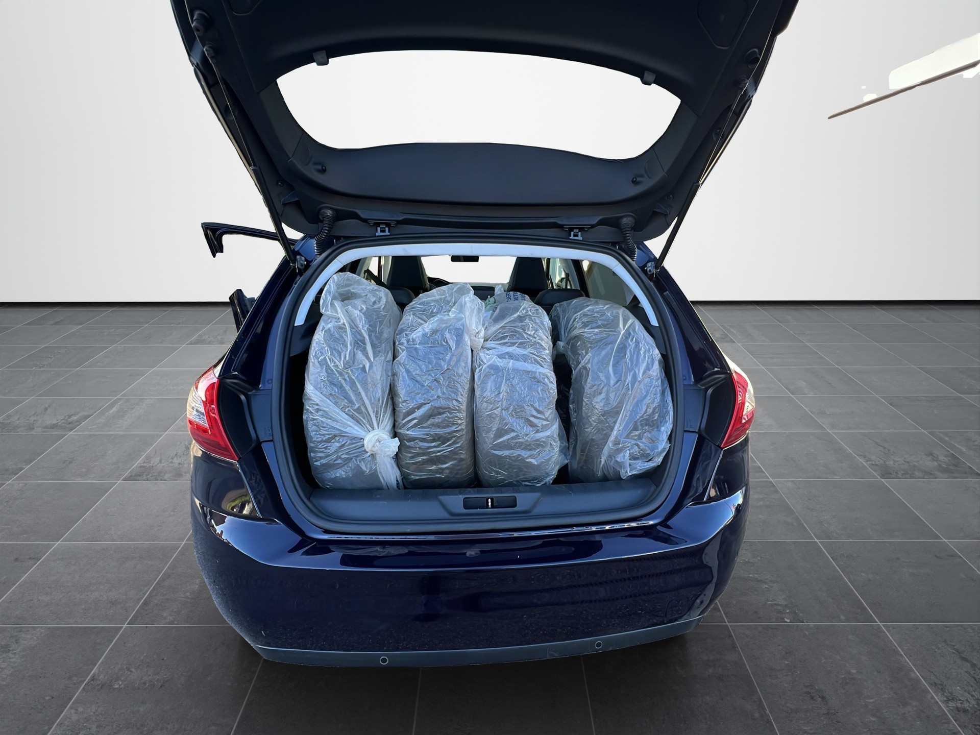 PEUGEOT 308 1.6 THP Féline-image-15