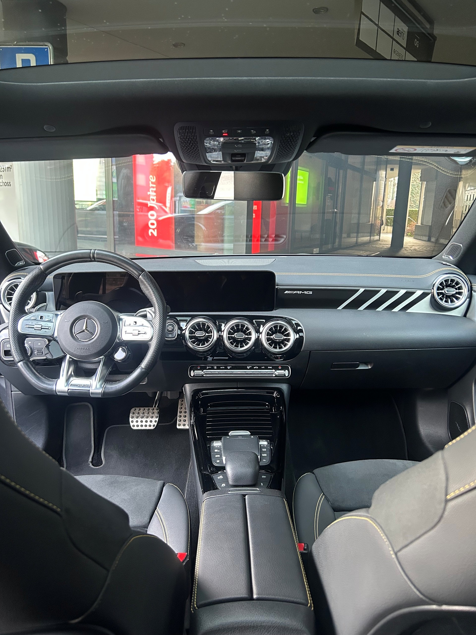 MERCEDES-BENZ CLA 45 S AMG 4Matic+ 8G-DCT-image-4