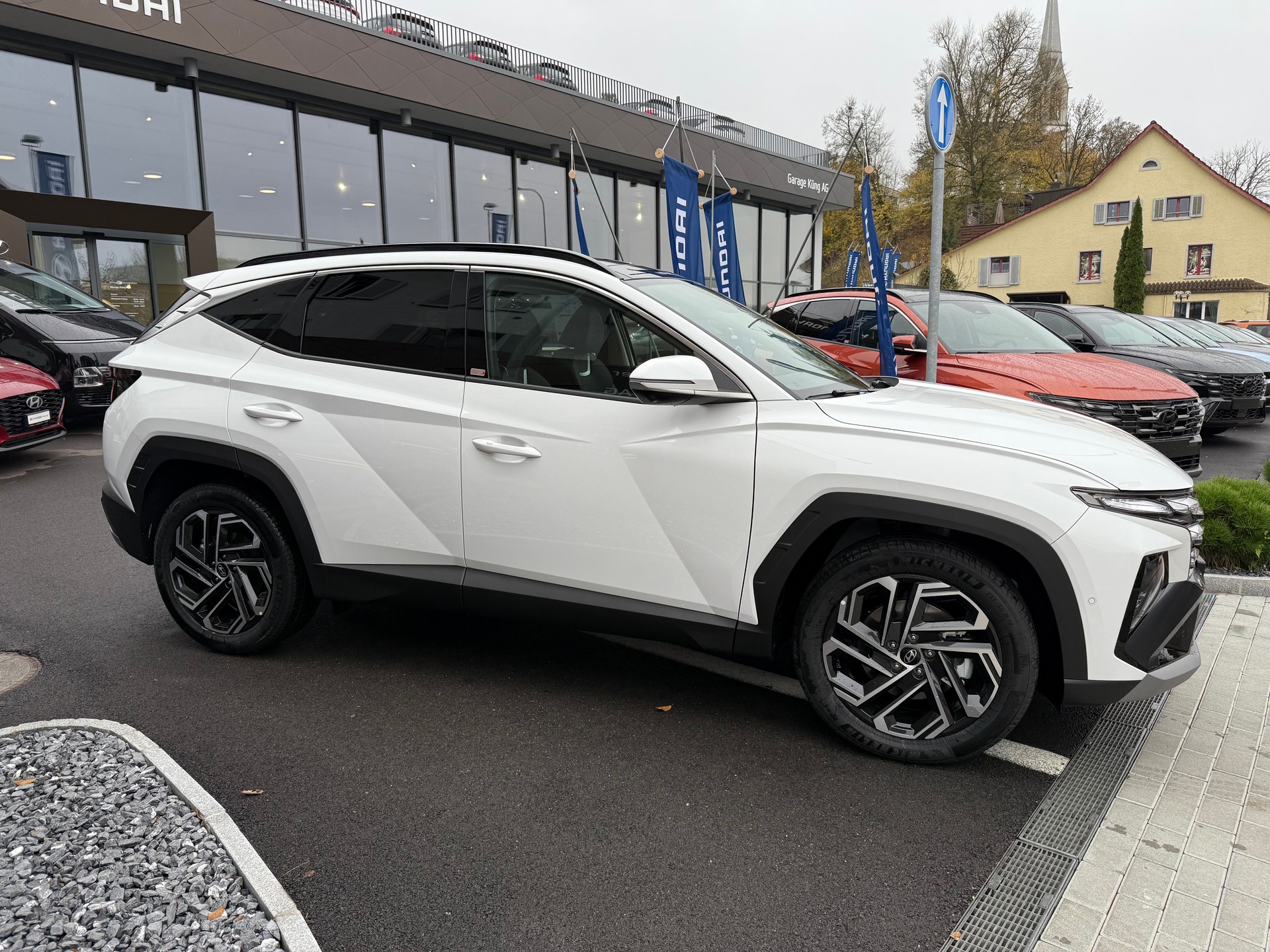 HYUNDAI Tucson 1.6 TGDI HEV Vertex Swiss Edi. 4WD-image-4