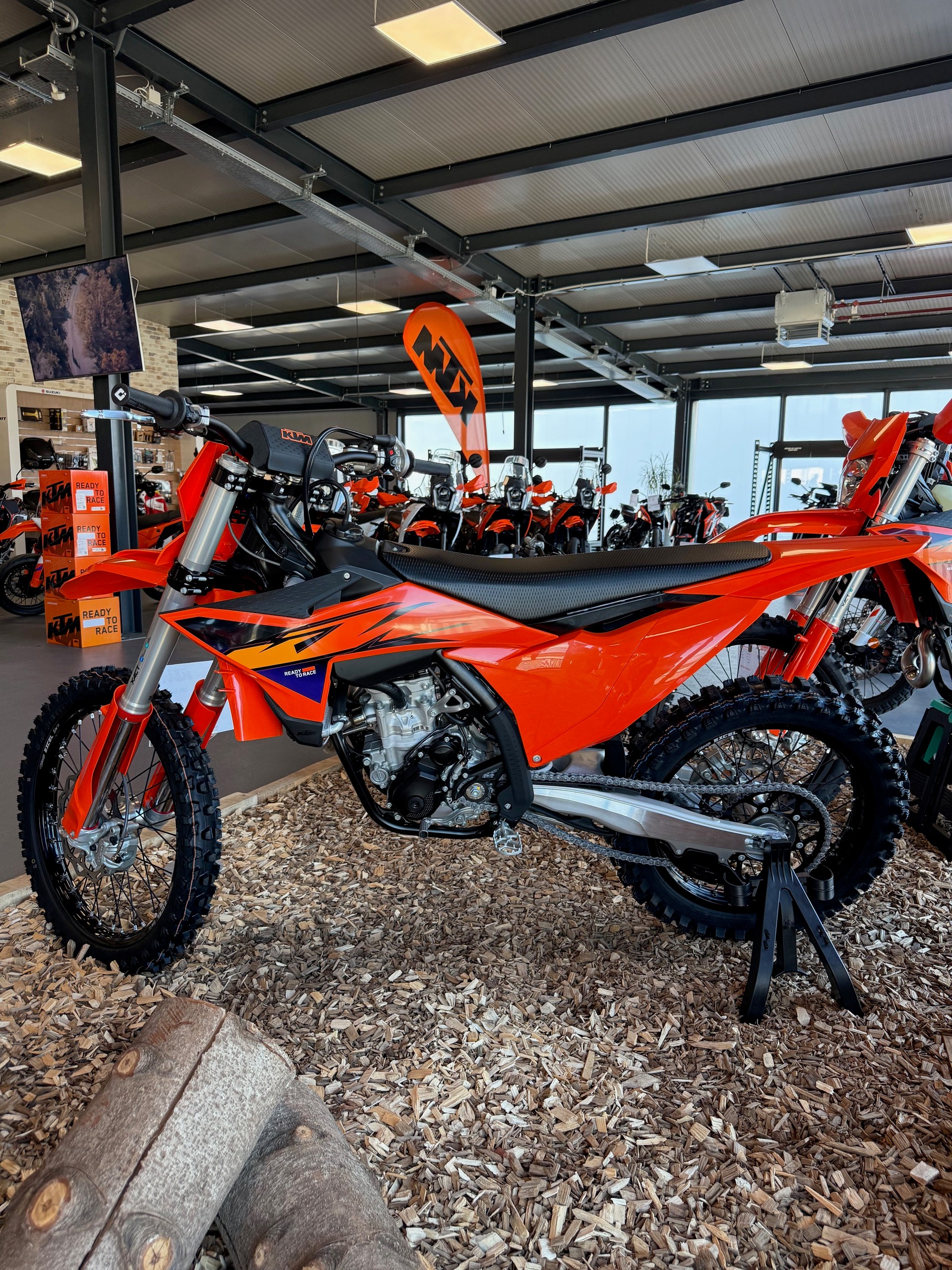 KTM 250 SX-F 2026-image-2
