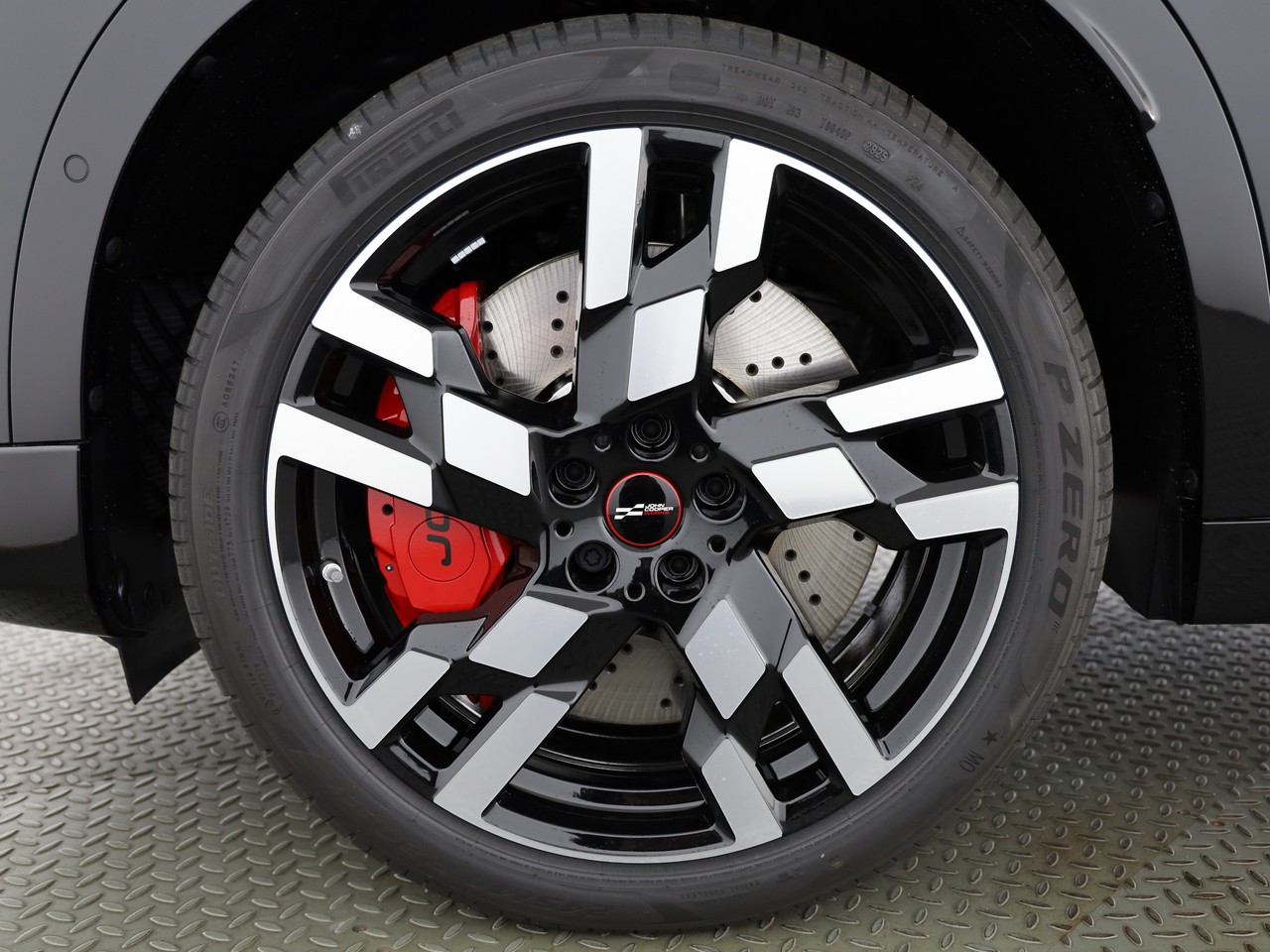 MINI John Cooper Works Countryman ALL4-image-22